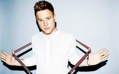 Olly Murs biceps Size
